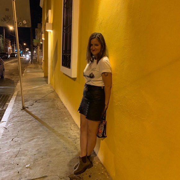 Meet your Posher, Vannessa - Picture 1 of 1